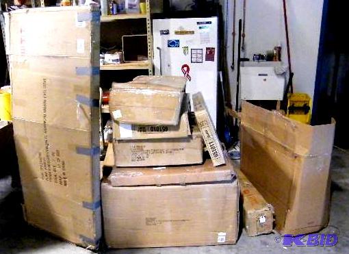 Lot of 14 Furniture Items - Many ar...