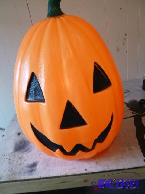 lot 107 image: Lighted Jack OLantern 30" hig...