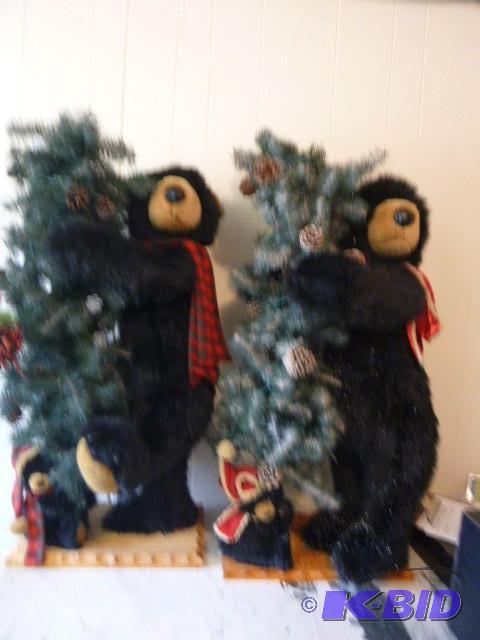 lot 148 image: 2 Christmas Trees with Bears With l...