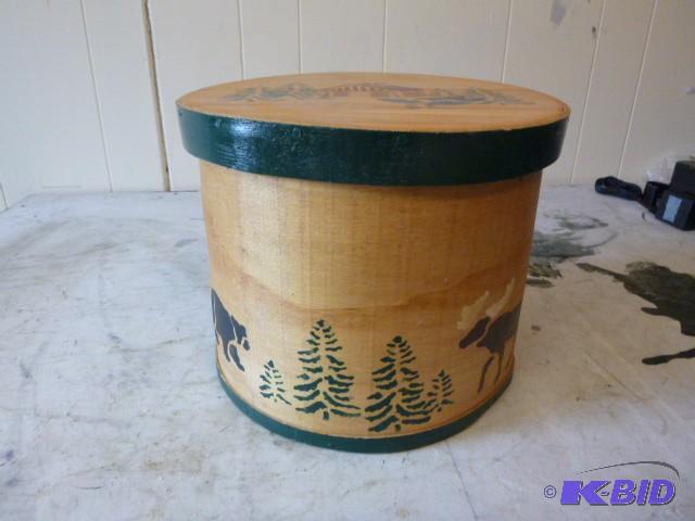 lot 149 image: Moose Wooden Circular Box with Lid ...
