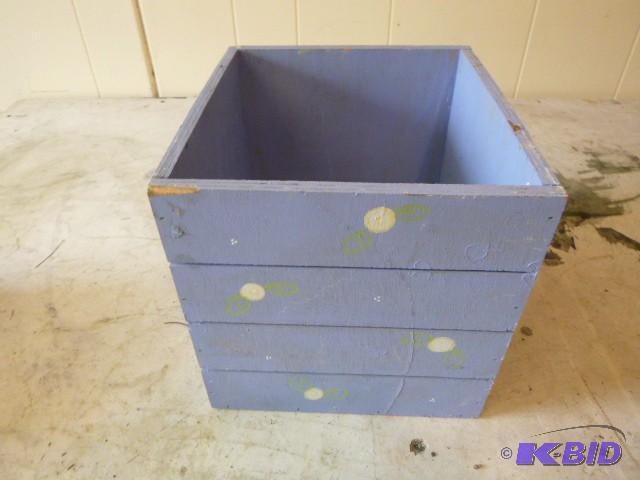 lot 162 image: Wood Crate 9" X 8" X 8&qu...