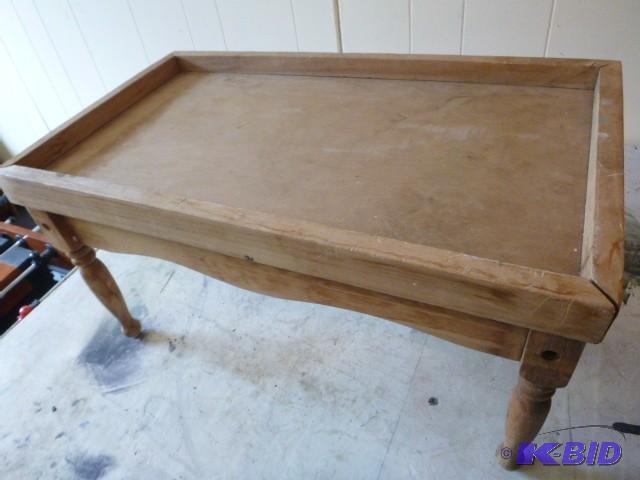 lot 169 image: Breakfast in Bed Table...