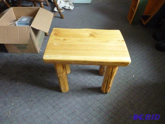 lot 173 image: Pine Log Bench 20" X 13" ...