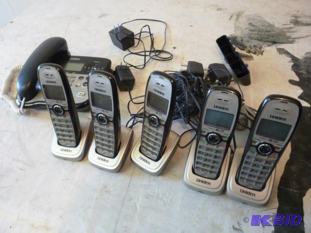 lot 18 image: Uniden Dect 6.0 Phone System...
