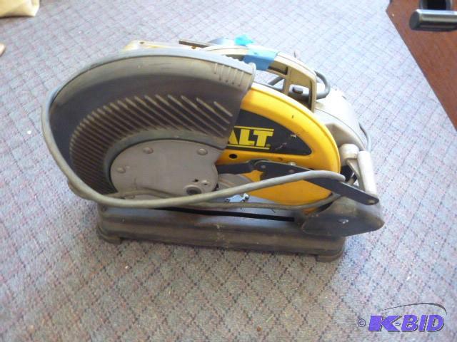 lot 27 image: DeWalt Chop Saw Model #DW872 - test...