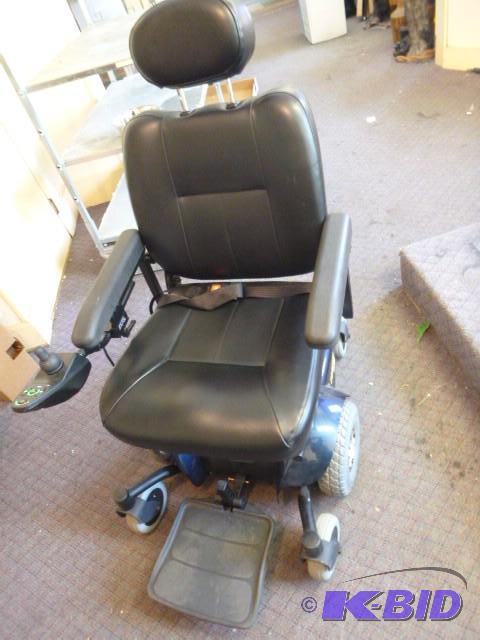 lot 5 image: Invacare Prono M41 Electric Chair M...