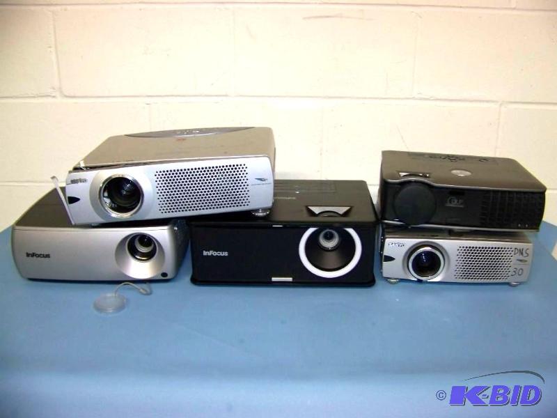 lot 91 image: Projector PARTS  REPAIR lot