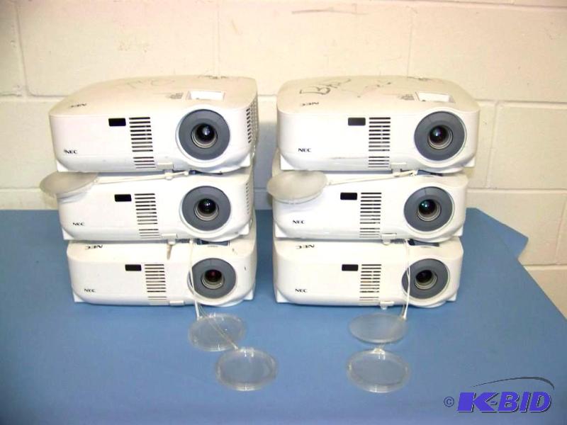 lot 93 image: Projector PARTS  REPAIR lot