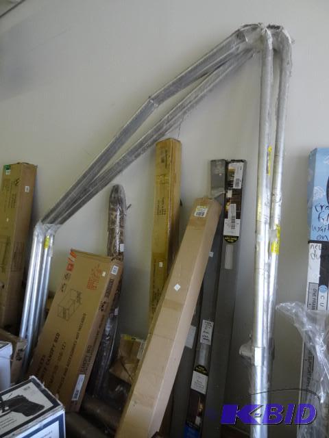 lot 10 image: Full size soccer net. Metal frame. ...
