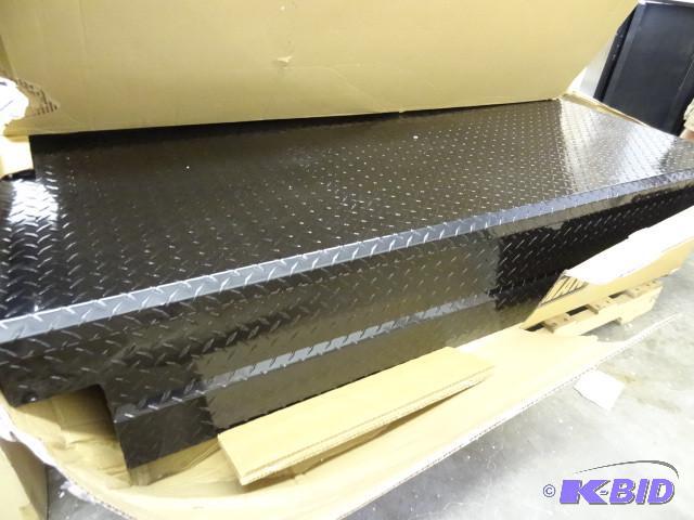 lot 111 image: Tradesman full size truck box. Alum...