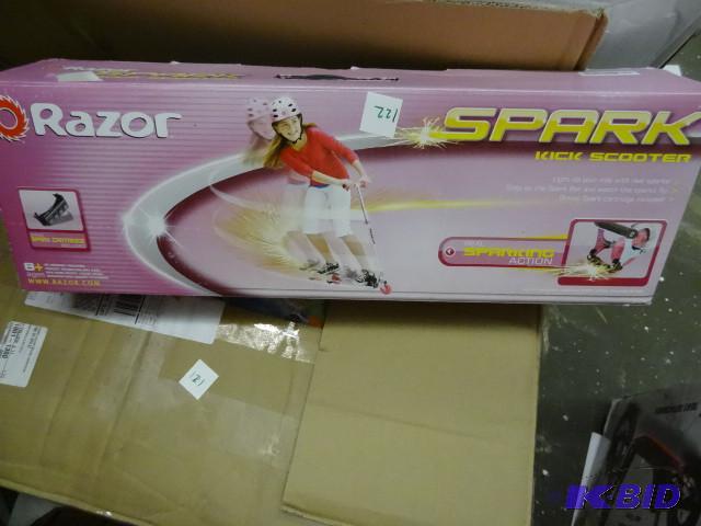 lot 122 image: Razor spark kick scooter...