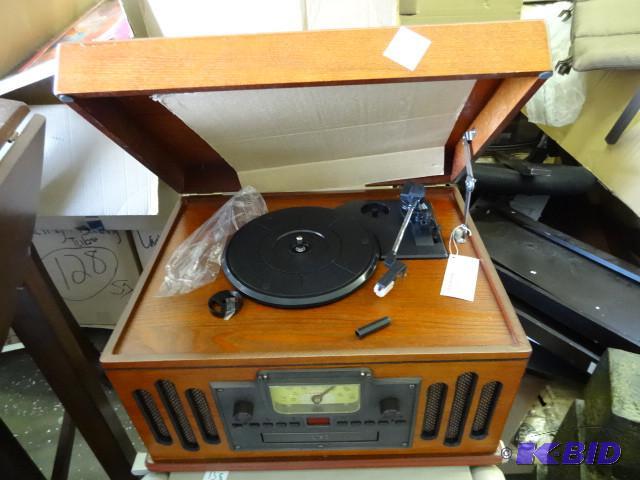 lot 134 image: Crosley retro radio CD and record ...