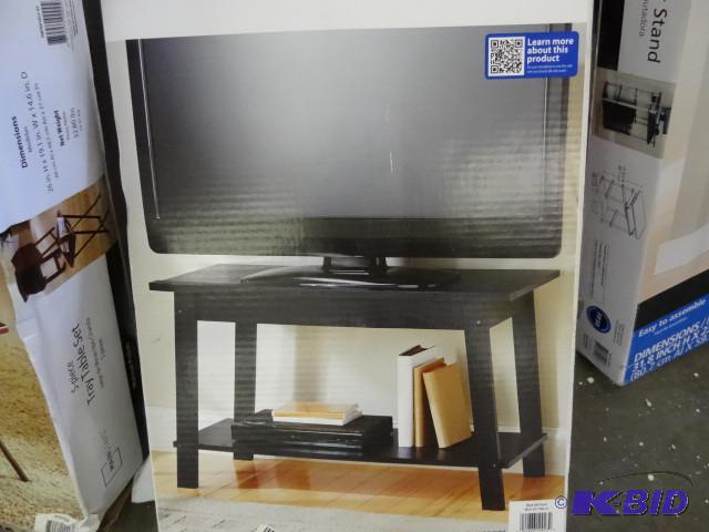 lot 69 image: Main stays TV stand. Black Oak fini...