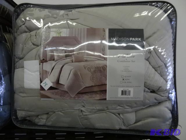 lot 78 image: Madison park 7 piece comforter set....