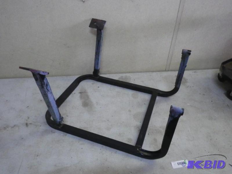 lot 119 image: engine stand...