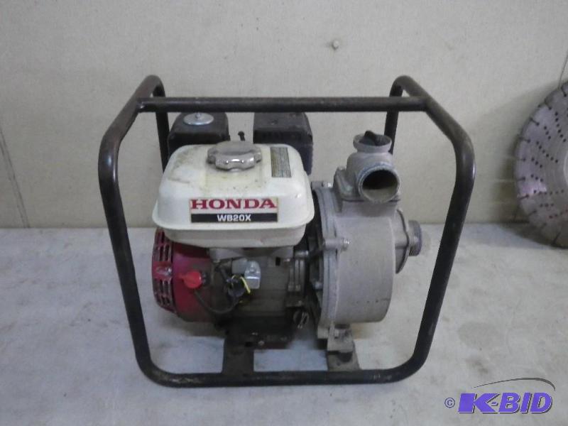 lot 59 image: Honda trash water pump...