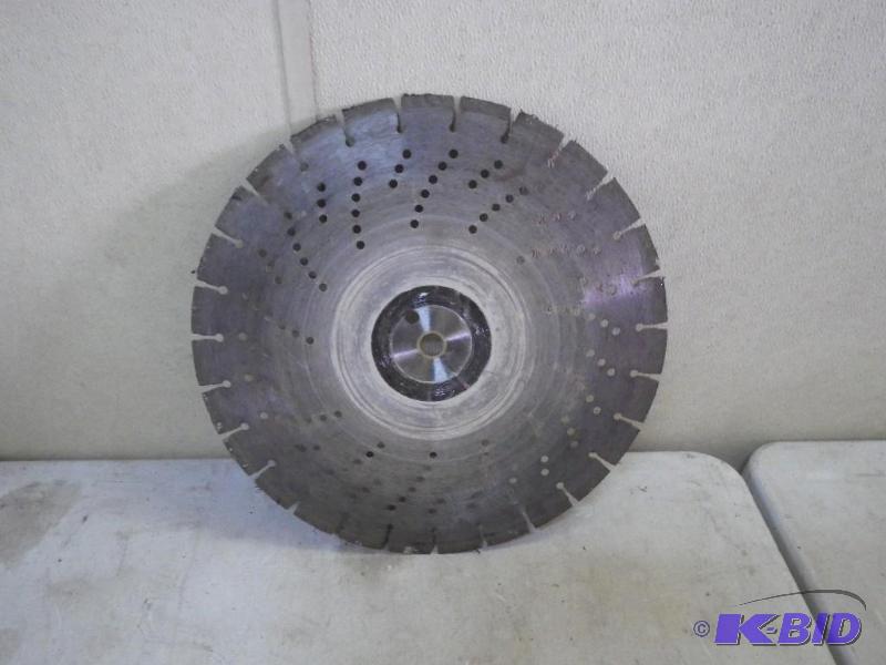 lot 60 image: Diamond concrete saw blade, 15 34 ...