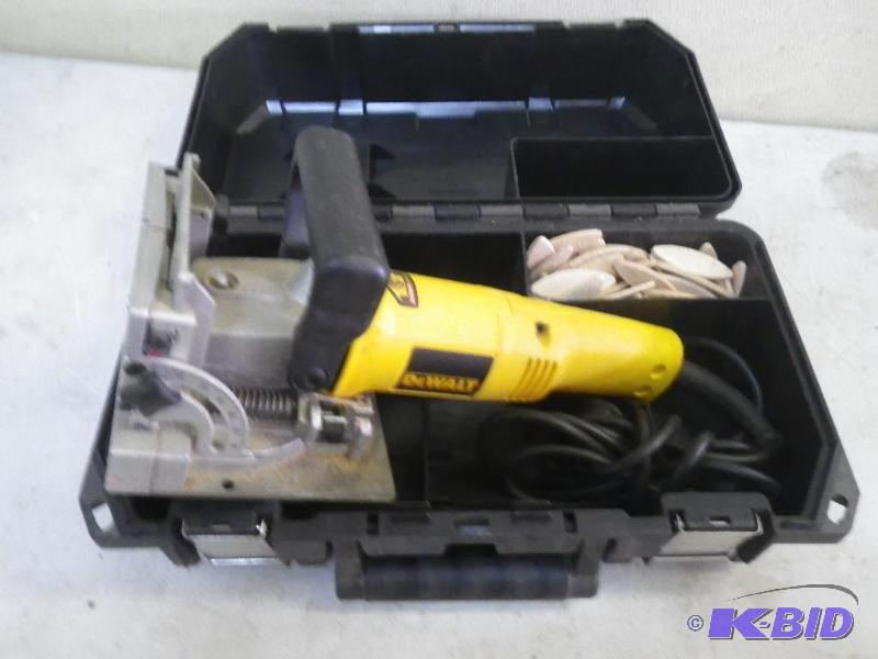 lot 65 image: Dewalt tool...