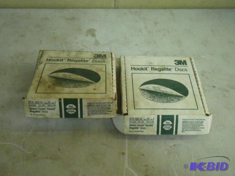 lot 70 image: 2 boxes 40 grit Hook discs...