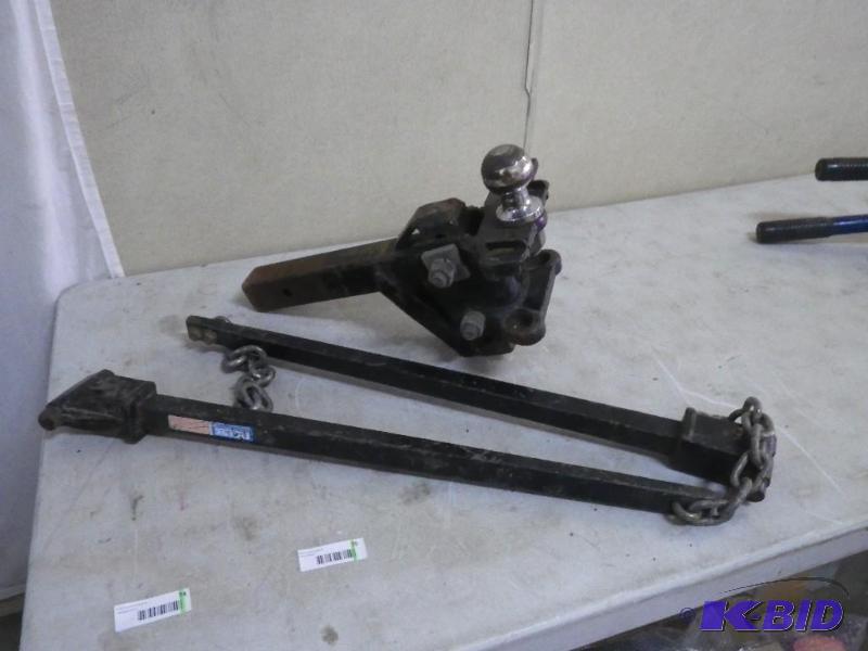lot 75 image: Reese camper equalizer hitch...