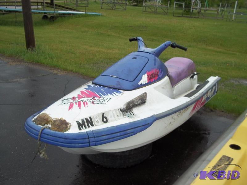 lot 5 image: Yamaha Wave Runner PWC   Year 1997 ...