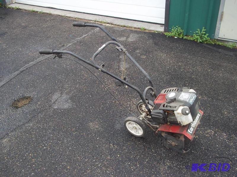 lot 7 image: Earthquake MC 43 Garden Tiller...