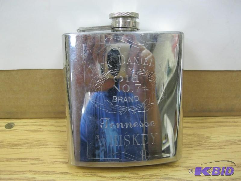 lot 113 image: Jack Daniels Stainless Steel 6 Oz F...