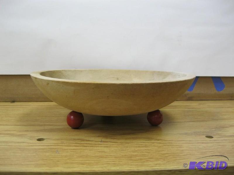 lot 124 image: 1930s-40s Frigidaire Wood Bowl&nb...