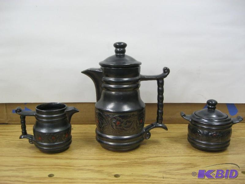 lot 127 image: Vintage Japanese Red Clay 5 Piece T...
