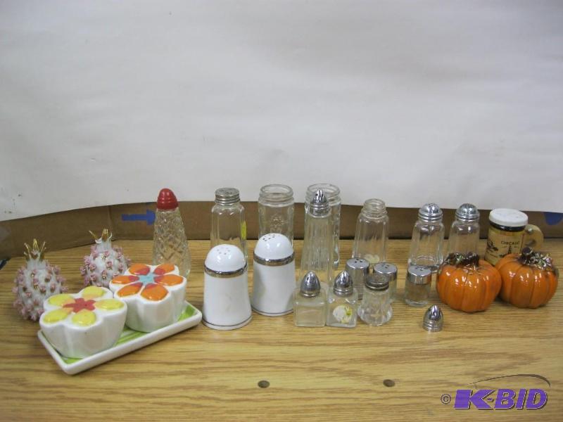 lot 133 image: Lot Of Salt And Pepper Shakers And ...