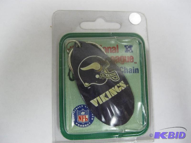 lot 145 image: Vikings Keychain...