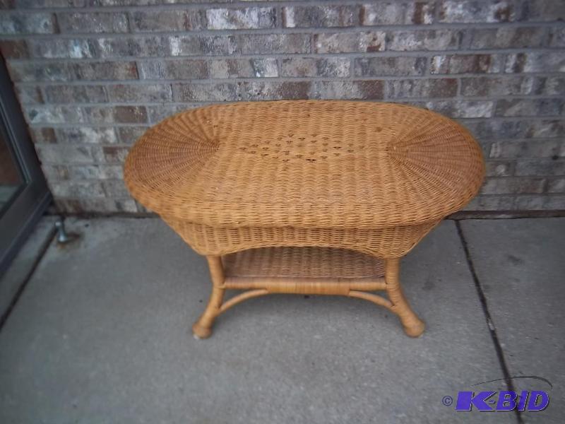lot 15 image: Wicker Coffee Table Good Condition...