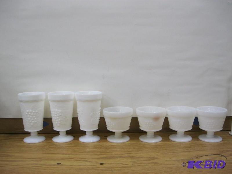 lot 176 image: Lot Of Vintage Milk Glass Cups...