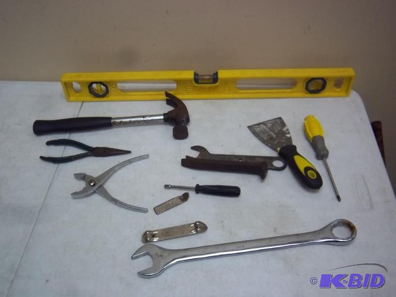 lot 240 image: Lot Of Mixed Tools...