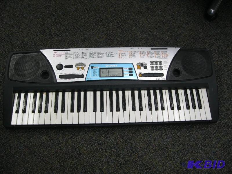 lot 25 image: Yamaha PSR-170 Keyboard Tested And ...