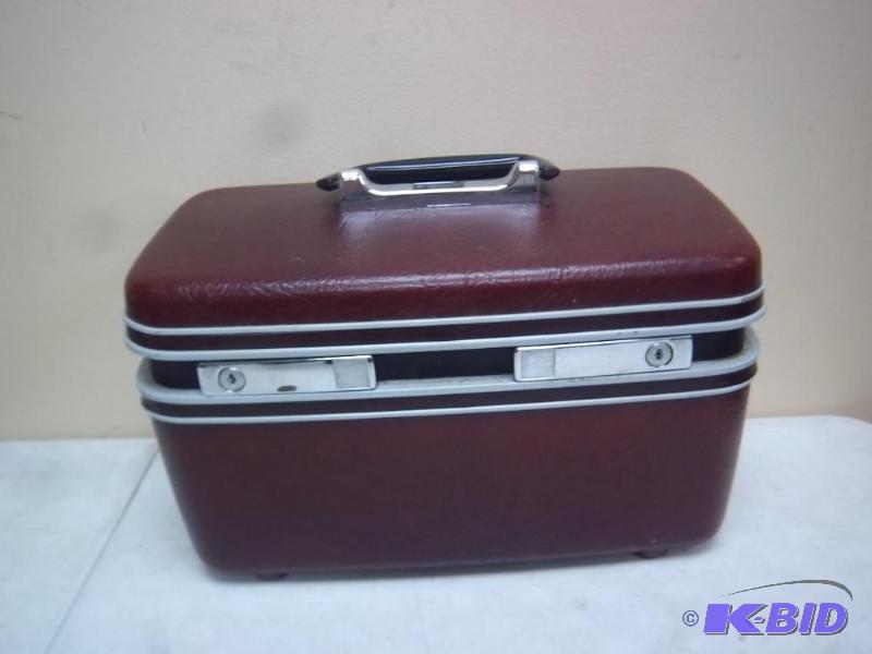 lot 267 image: Samsonite Make Up Train Case -Lots ...
