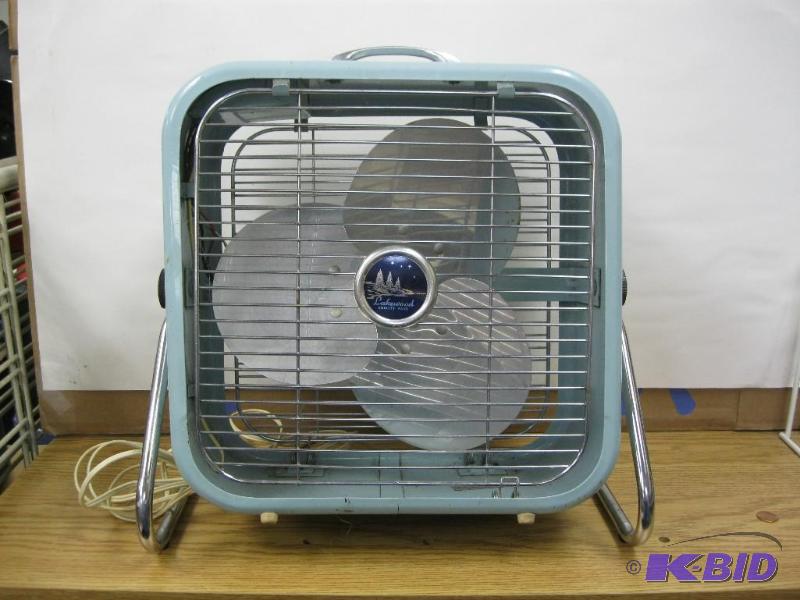 lot 28 image: Lakewood&nbspVintage Metal Fan Goo...