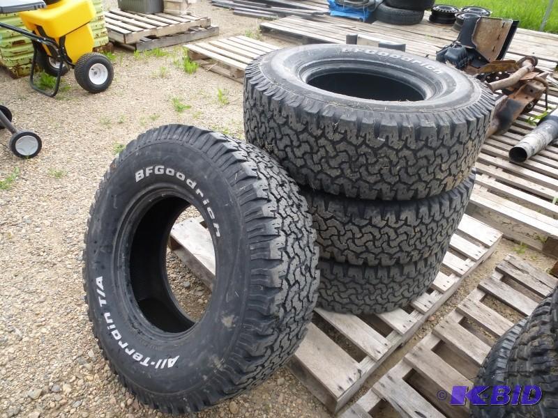 lot 15 image: BF Goodrich All Terrain Tires 285...