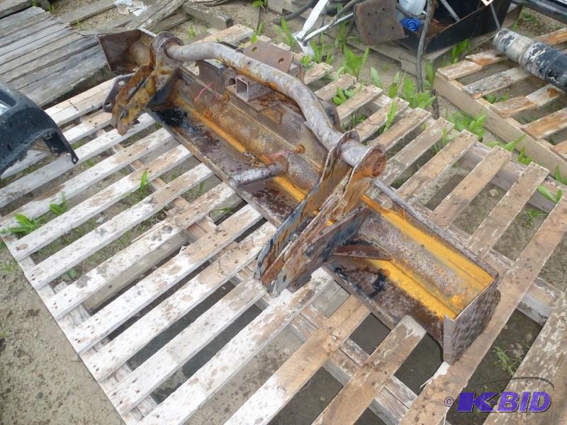 lot 27 image: Chevy steel bumper Tube style rear...