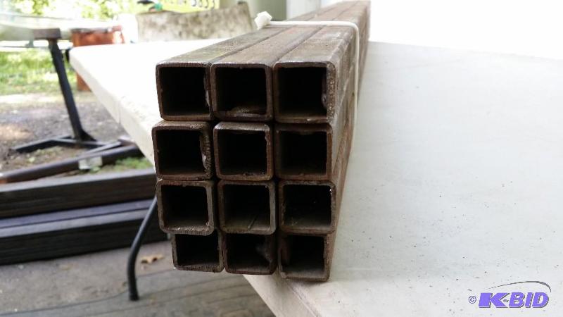 lot 25 image: 1 square steel tubing