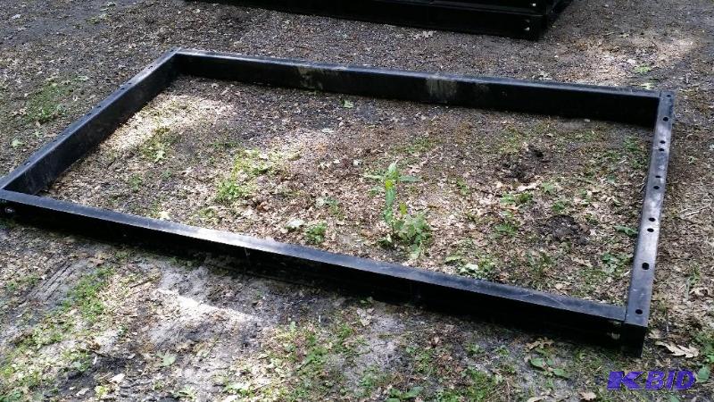 lot 36 image: 4x8 Steel C Channel Frames