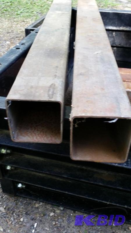  4x4  1 8 square steel  tubing  Coolstuff Guy Stuff Auction 