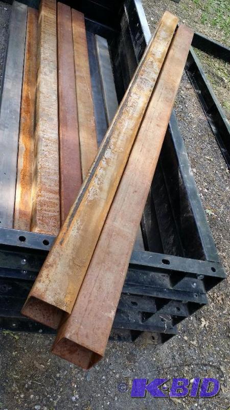 lot 39 image: 4x4 18 square steel tubing