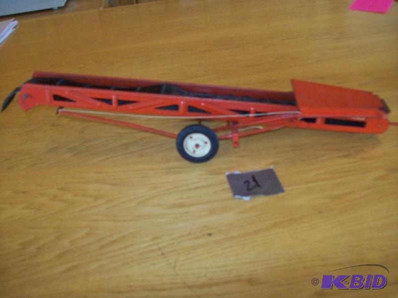 Metal tractor attachment item 21...