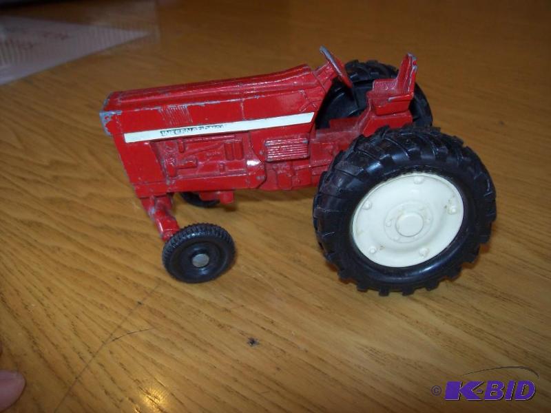 Metal International tractor item 22...