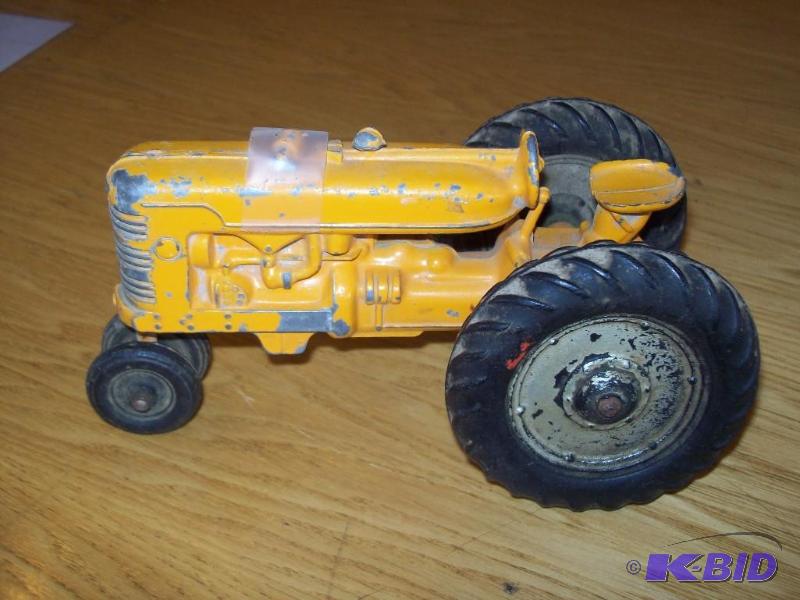 Metal tractor item 31...
