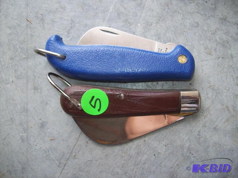 Knives -(2) item 41...
