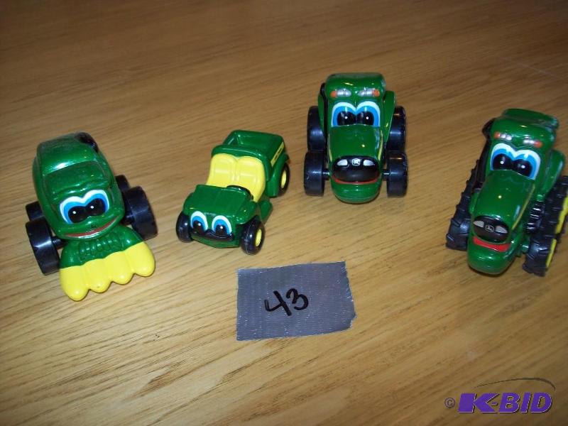 Plastic John Deere toys -Perfect fo...