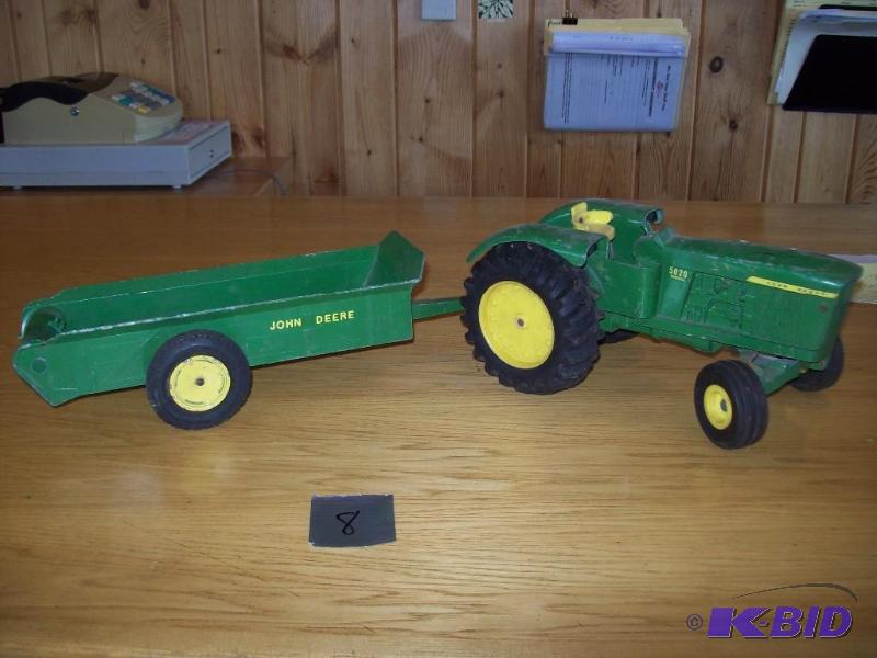 Metal John Deere tractor wattachme...