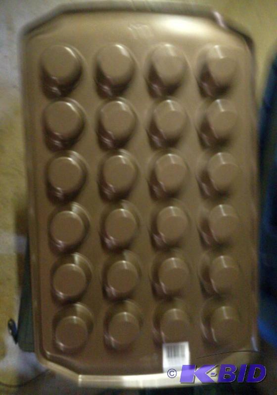 Wilton Recipe Right 24 Cup Mini Muf...